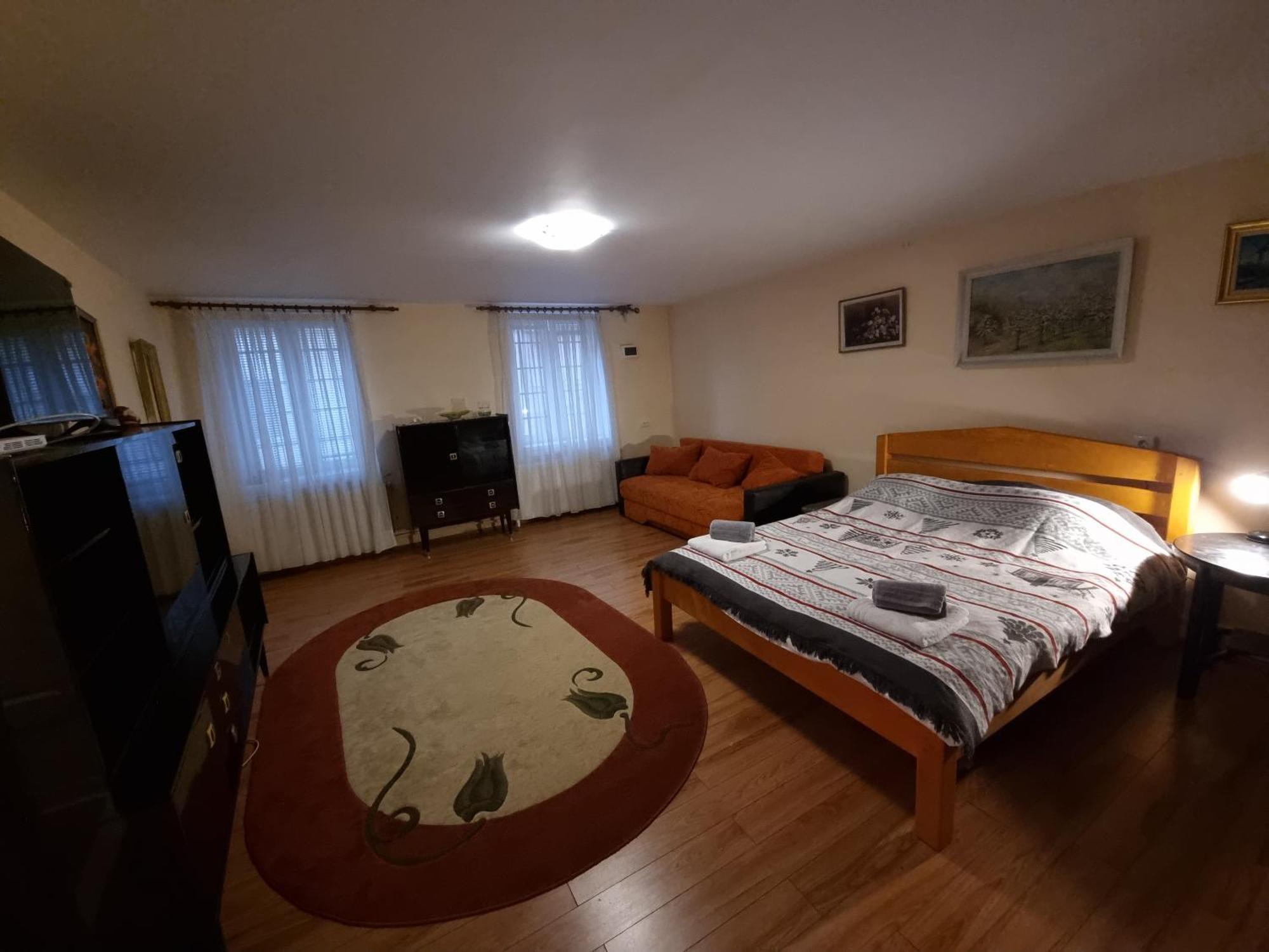 R Castle - 2 Room Apartment Braşov Esterno foto