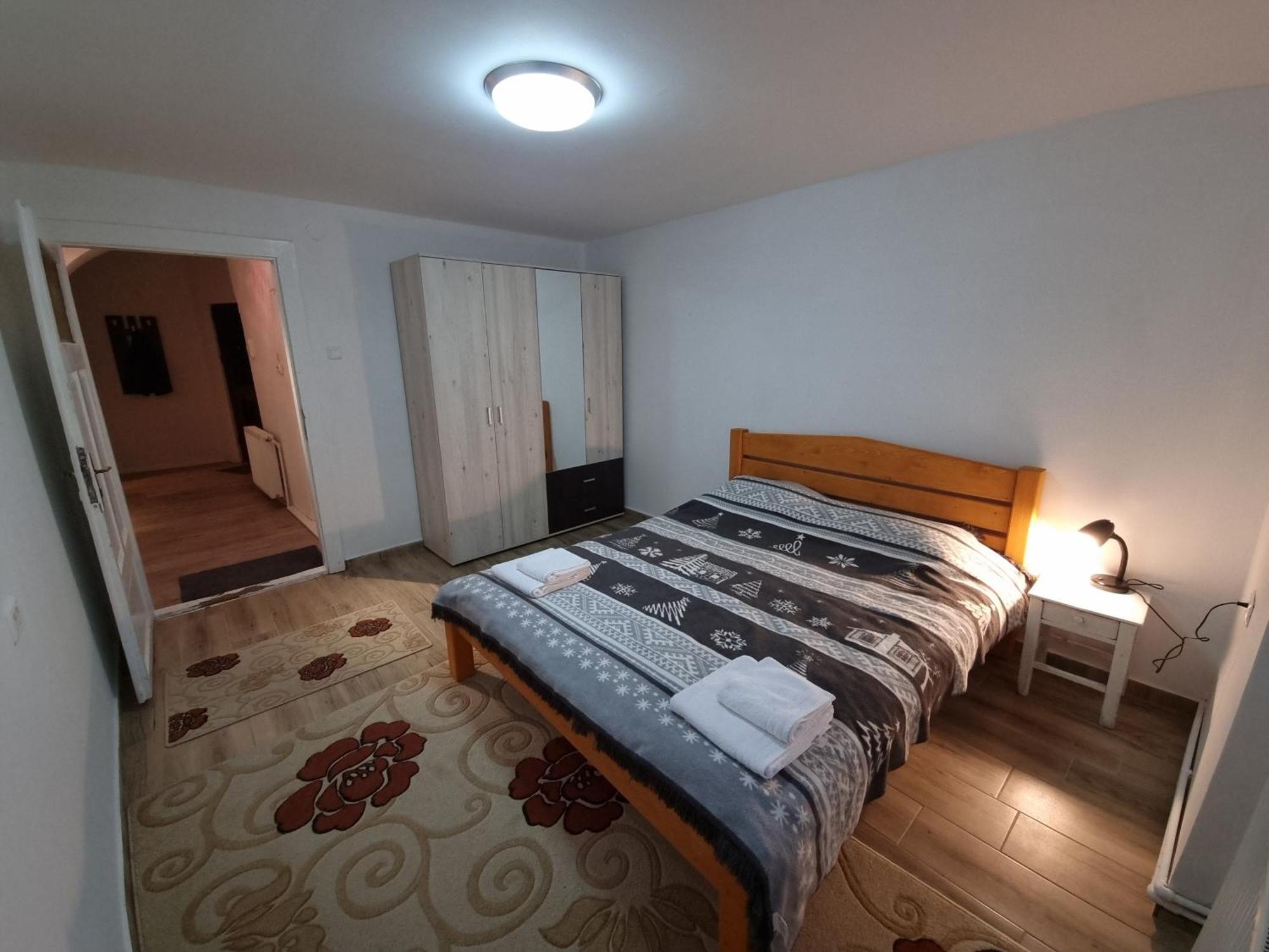 R Castle - 2 Room Apartment Braşov Esterno foto
